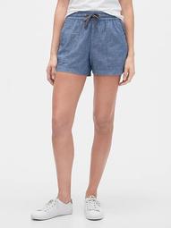 Pull-On Shorts in Chambray