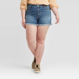 Women's Plus Size Fray Hem Distressed Jean Shorts - Universal Thread™ Light Wash 