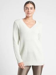 Teton V -Neck Sweater