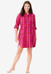 Sleepshirt in plaid flannel with button front