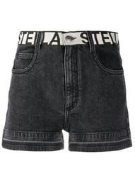 contrast logo belt denim shorts
