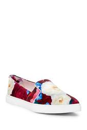 Thfia Pointed Toe Floral Print Slip-On Sneaker