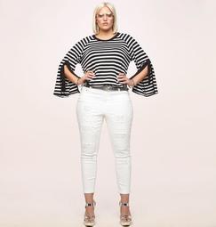 White Faux Pearl Patch Ankle Jean