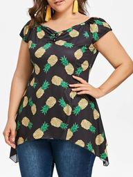 Plus Size Sweetheart Neck Pineapple Print T-shirt