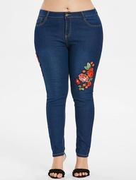 Plus Size Flower Applique Skinny Jeans