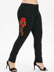 Plus Size Flower Embroidered Zipper Jeans