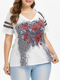 Plus Size Lace Trim Rose Graphic T-shirt