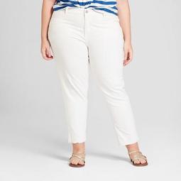 Women's Plus Size Released Hem Boyfriend Crop Jeans - Universal Thread™ White