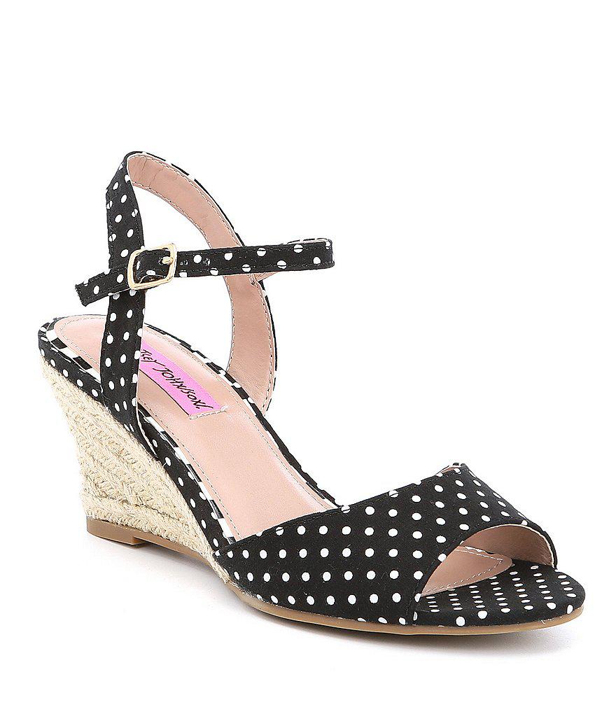 betsey johnson polka dot sandals