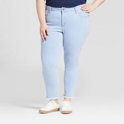Women's Plus Size Frayed Hem Skinny Crop Jeans - Universal Thread™ Light Wash