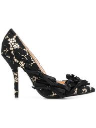 bow-embellished lace pumps