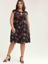 Printed Swing Dress with Keyhole - In Every Story