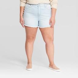 Women's Plus Size High-Rise Jean Shorts - Universal Thread™ Light Wash