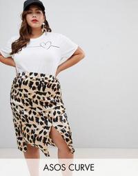 ASOS DESIGN Curve t-shirt with clean heart print